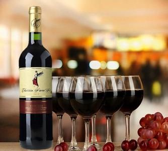  葡萄酒的進(jìn)口貿(mào)易都有哪些流程及注意事項(xiàng)？
